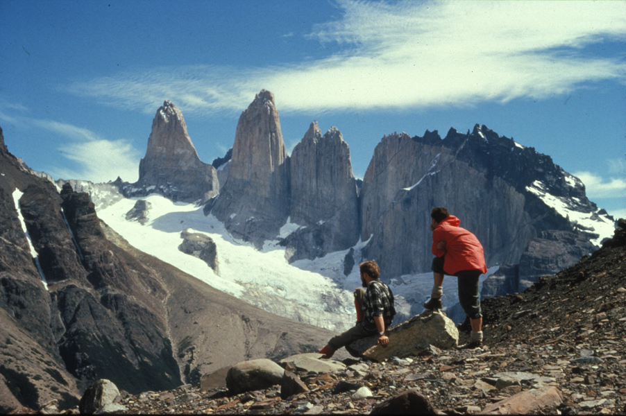Lanzan documental sobre la primera excursión que logró llegar a la cumbre de Torres del Paine en 1963