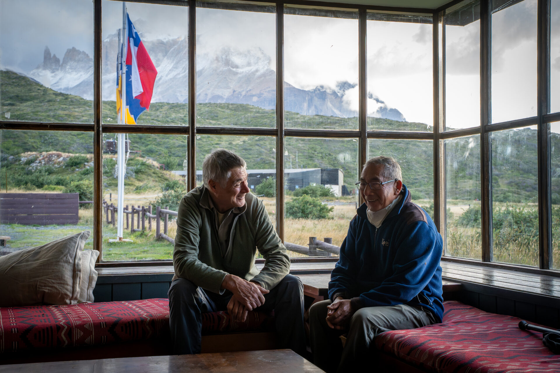 Óscar Guineo y John Garner vuelven a la «O», a 50 años de abrir el Circuito Macizo Paine