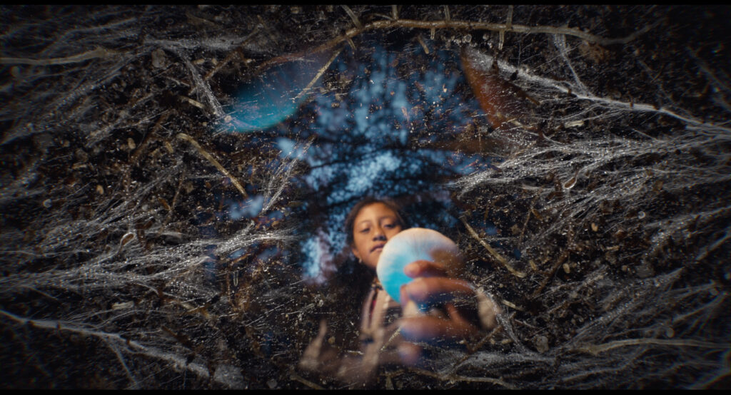 Still película "Hijas del bosque"