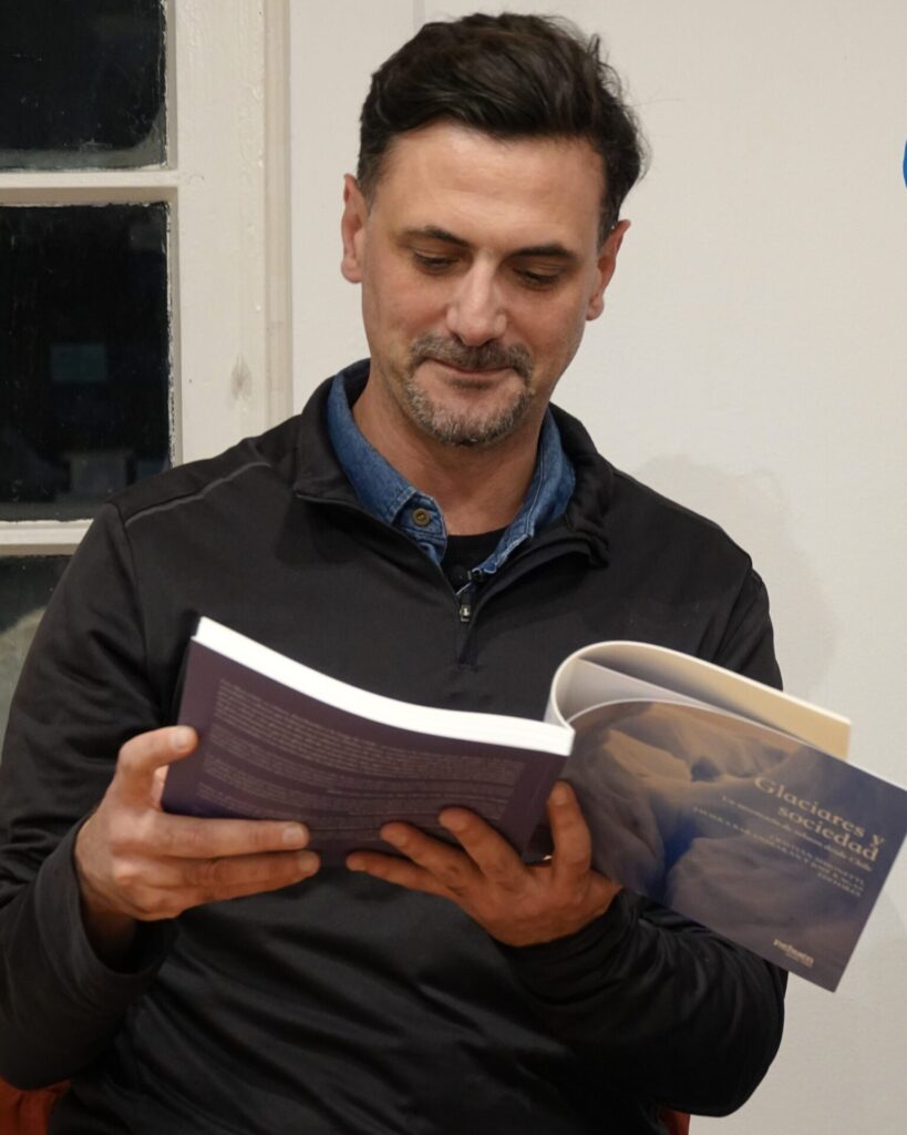 Lanzamiento libros glaciares y sociedad, creditos Fundación Plantae