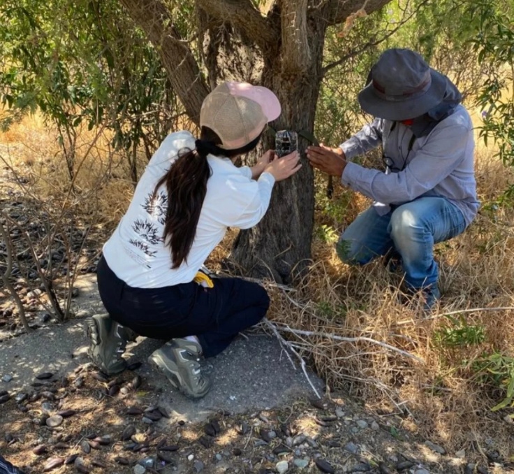 Figura 18. Actividades de docencia de posgrado desarrolladas en el Monumento Natural Quebrada de La Plata en el marco del Diplomado de Conservación y Manejo de Fauna Silvestre de la Facultad de Ciencias Veterinarias y Pecuarias de la Universidad de Chile.