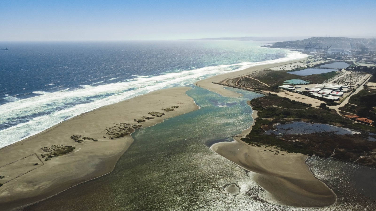 Aprobación del megapuerto de San Antonio alerta al Humedal del Río Maipo: «Nos preocupa una decisión que podría comprometer la integridad del ecosistema»