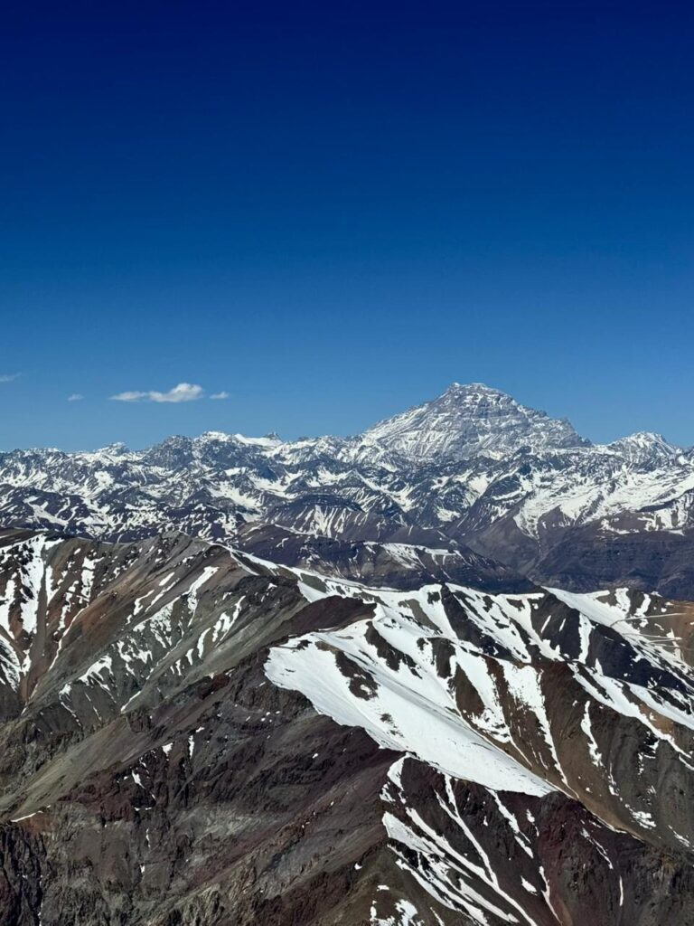 Monte Aconcagua desde vuelos en Los Andes. Créditos: Lene Spaarwater