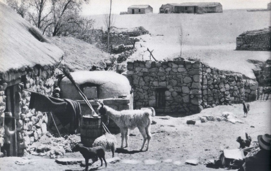 Toconao 1959 [Fotografía], colección Archivo Enterreno, 1959, Archivo Enterreno https://www.enterreno.com/moments/toconao-1959. CC BY-NC — Solo uso no comercial