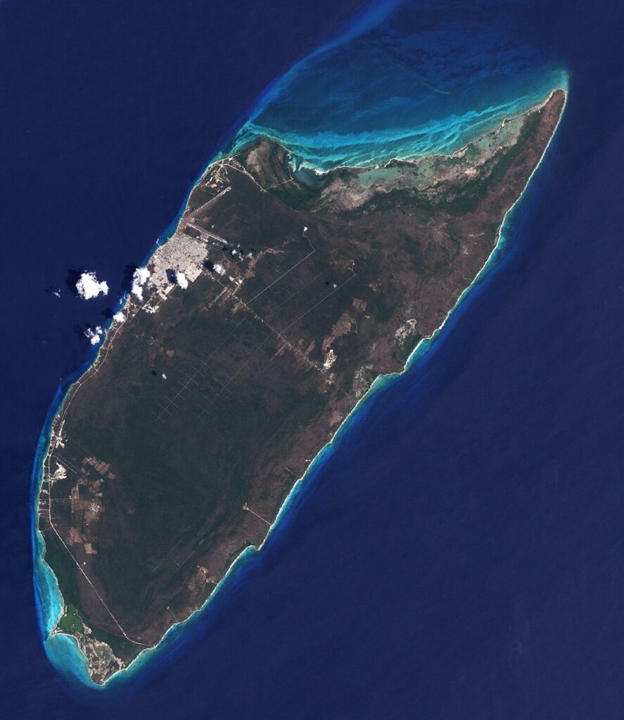 Vista satelital de la isla de Cozumel. Créditos: NASA (Wikimedia Commons)