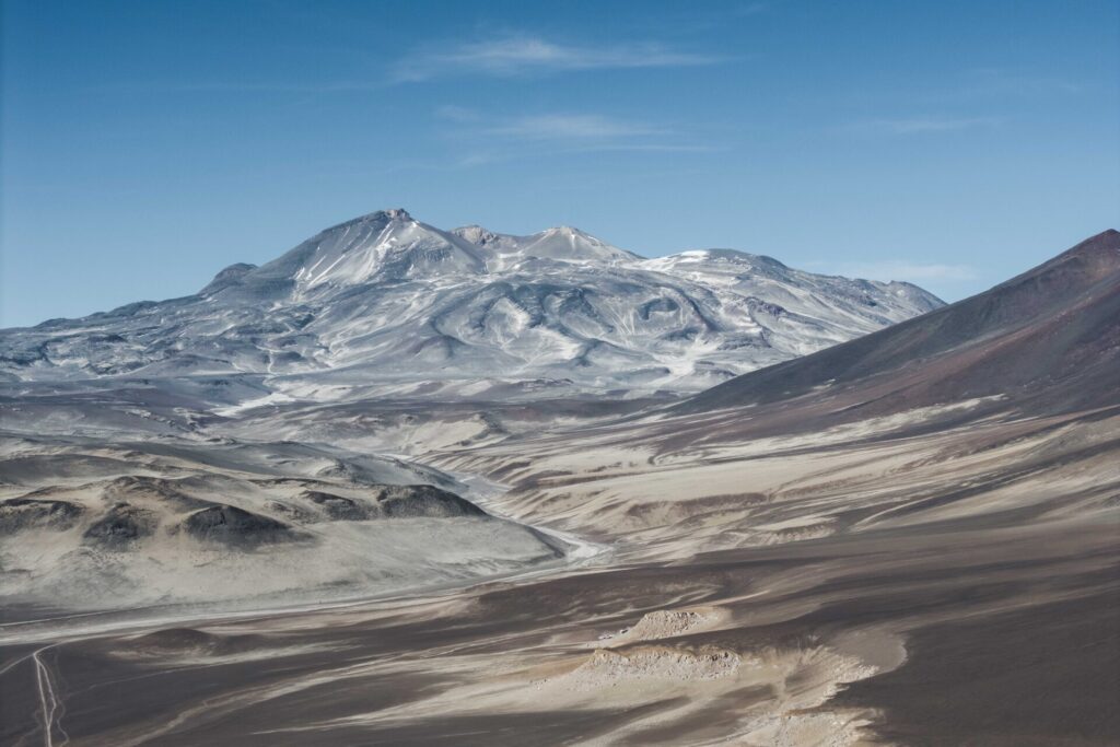 Proyecto “Los 16 de Chile” realiza visita al volcán Ojos del Salado. Créditos: Matías Donoso.