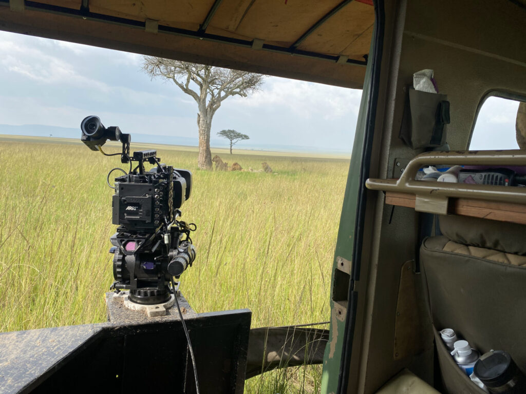 Detrás de escena de una cámara instalada dentro del vehículo de filmación. Créditos: Nacional Geographic/Joe Treddenick.