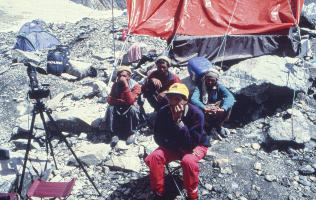 Ascenso K2 año 1996 Créditos: Vertical