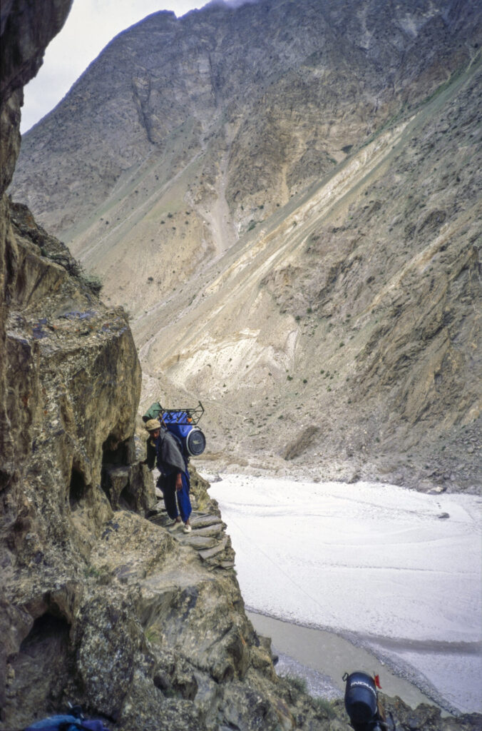Ascenso K2 año 1996 Créditos: Vertical