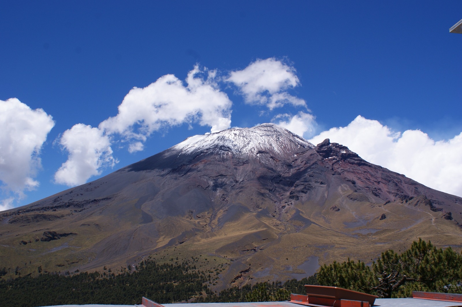 De México para los Andes: tecnología de la UNAM que vigila al Popocatépetl ahora se prueba en volcanes de Chile