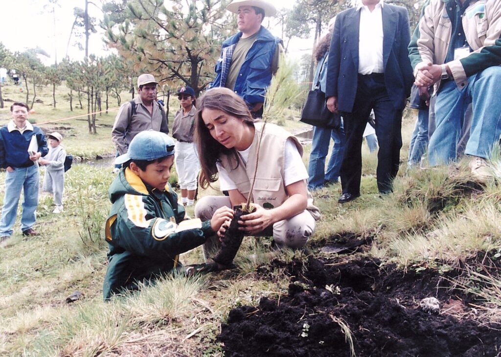 Carabias y una infancia en un proyecto de reforestación. Cortesía: Julia Carabias