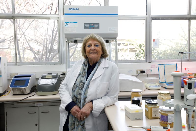 Gloria Montenegro hace historia y se convierte en la primera mujer en recibir el Premio Nacional de Ciencias Aplicadas y Tecnológicas de Chile