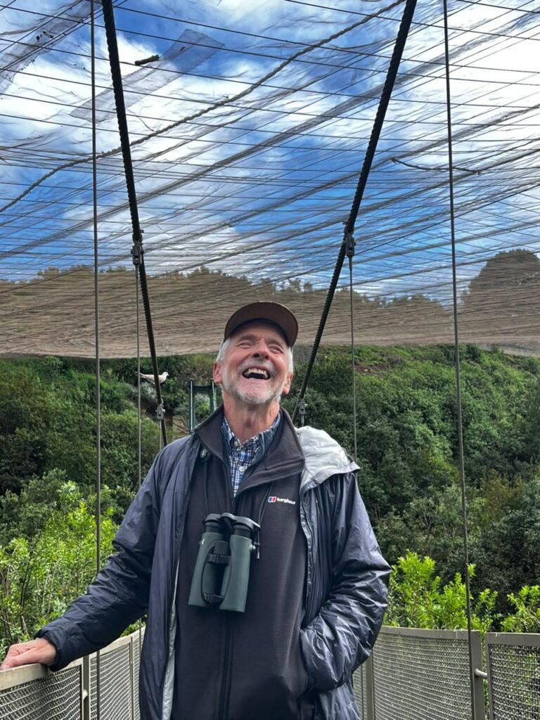 Pete Higgins. Créditos: Fundación Club del Bosque Valdiviano y la Universidad del Desarrollo