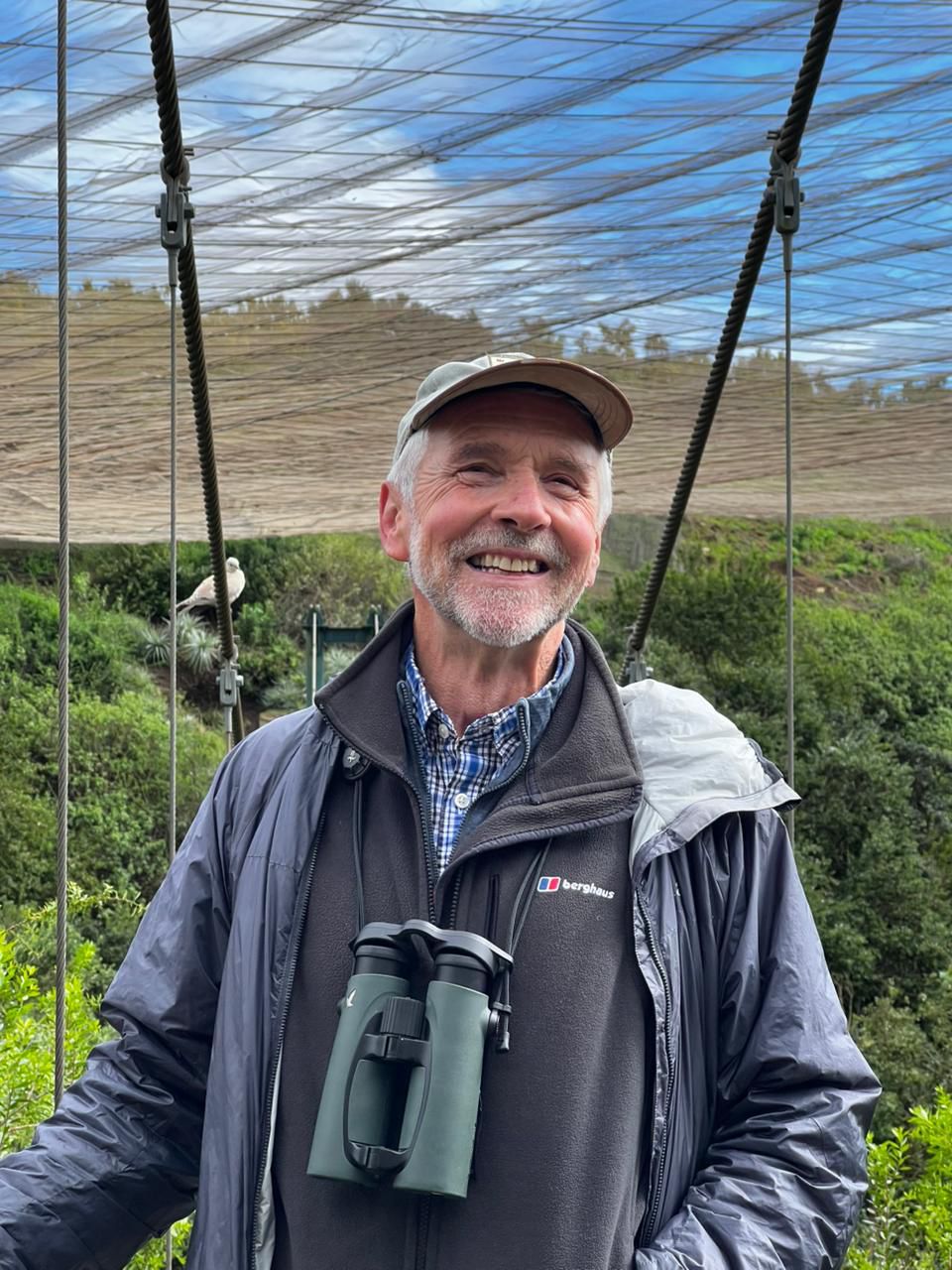 Entrevista a Pete Higgins, impulsor de políticas públicas de aprendizaje al aire libre: “Si Chile se preocupa por su naturaleza, ¿cómo pueden los niños entenderla y amarla si no la experimentan?”