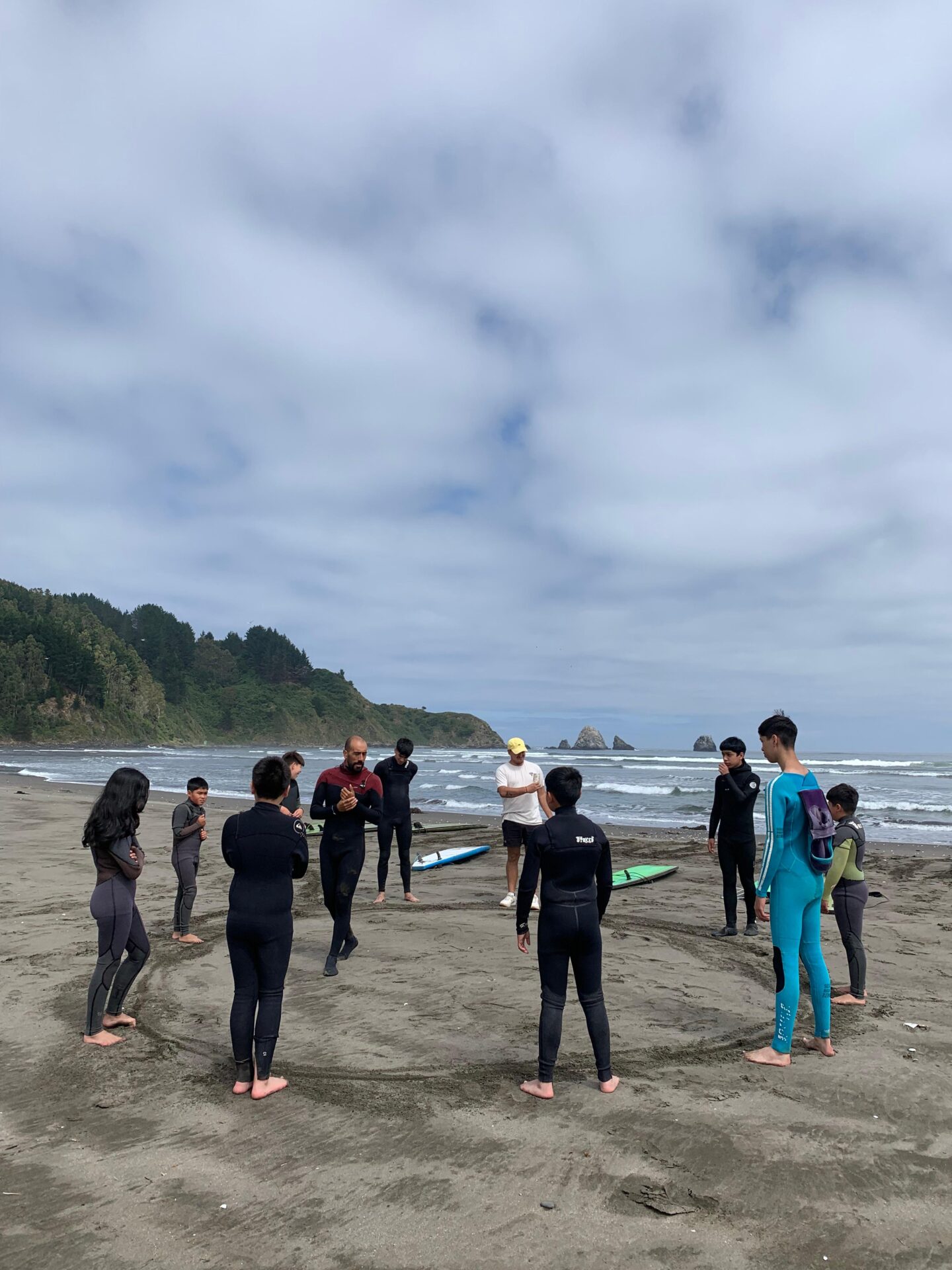 NewenLafken impulsa el surf como herramienta de educación ambiental y cultural en la región de Los Ríos