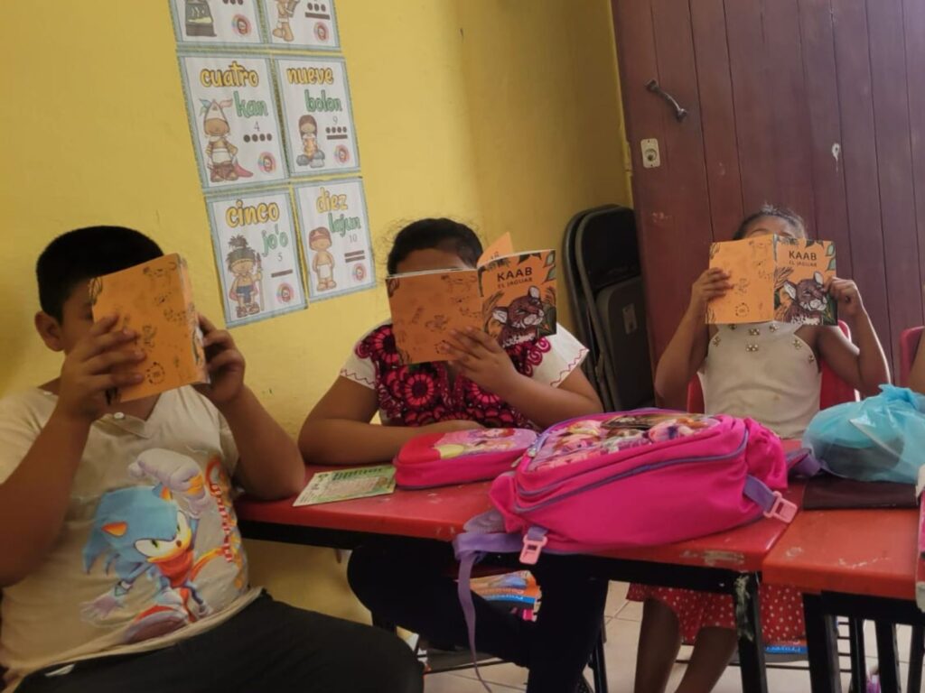 El equipo de investigación trabajó con 45 niñas y 44 niños de las escuelas Manuel Acuña, en la localidad de Nueva Vida, y Francisco I. Madero, en la comunidad Centauros del Norte. Foto: cortesía estudio Listening to children, writing for coexistence