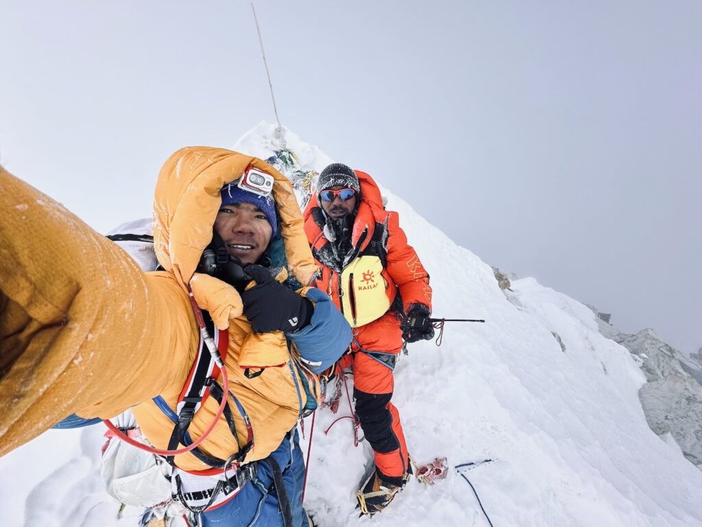 Nima Rinji Sherpa en Makalu (8.485 m). Créditos: Nima Rinji Sherpa